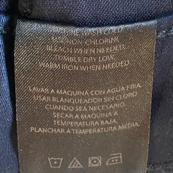 Banana Republic Ladies' Chino Shorts, Black, Size 6, NWT - Picture 16 of 16